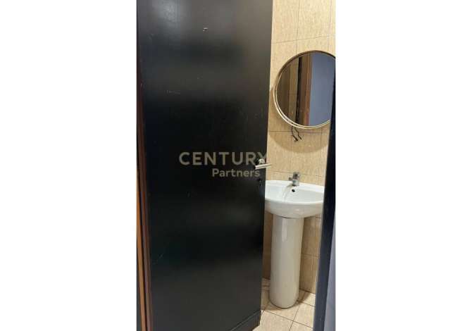 Japim me qera ambient komercial tek 21 Dhjetori