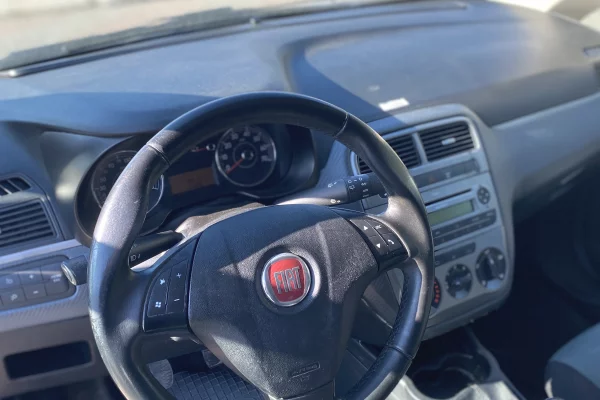 Makina ne shitje ne Kavaje, Fiat, 2009 Diesel,Kambio Manual Pagesa 2,700  Euro.