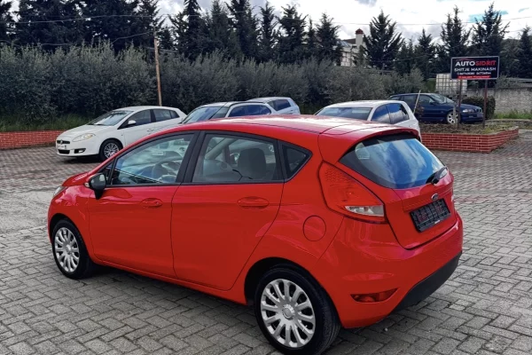 Cars for sale in Kavaja, Ford, 2009 Diesel,Kambio Manual Payment 3,200  Euro.