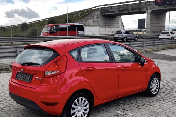 Cars for sale in Kavaja, Ford, 2009 Diesel,Kambio Manual Payment 3,200  Euro.