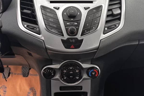 Cars for sale in Kavaja, Ford, 2009 Diesel,Kambio Manual Payment 3,200  Euro.