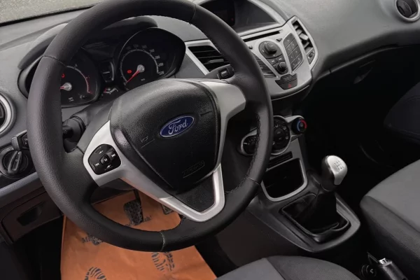 Cars for sale in Kavaja, Ford, 2009 Diesel,Kambio Manual Payment 3,200  Euro.