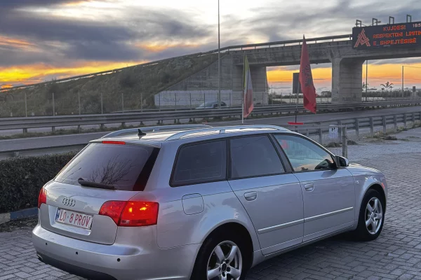 Makina ne shitje ne Kavaje, Audi, 2006 Diesel,Kambio Automatik Pagesa 3,200  Euro.