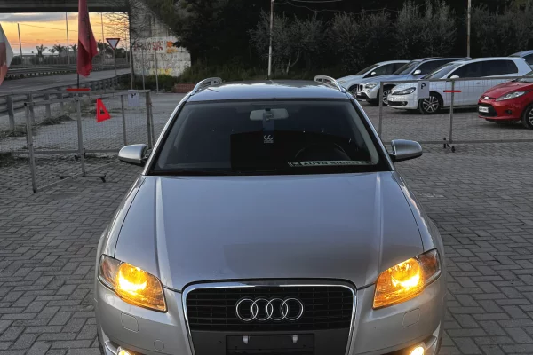 Makina ne shitje ne Kavaje - 3,200 Euro