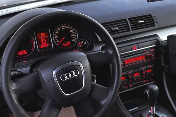 Makina ne shitje ne Kavaje, Audi, 2006 Diesel,Kambio Automatik Pagesa 3,200  Euro.