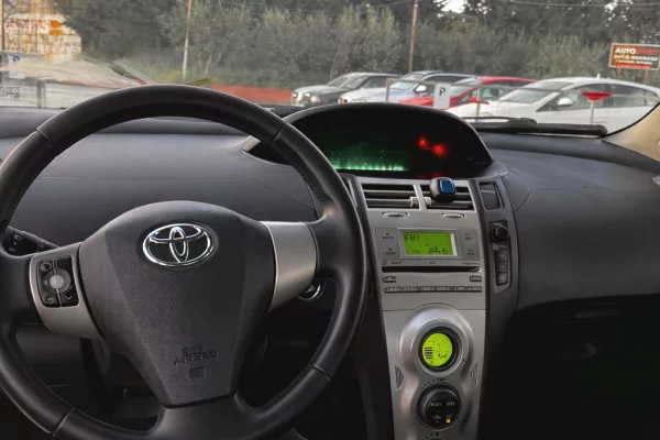 Auto in Vendita a Kavaja, Toyota, 2008 Diesel,Kambio Manual Pagamento 3,500  Euro.