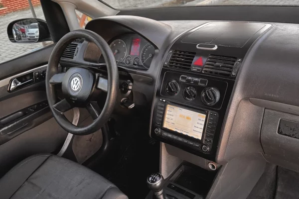 Makina ne shitje ne Kavaje, Volkswagen, 2007 Diesel,Kambio Manual Pagesa 3,200  Euro.