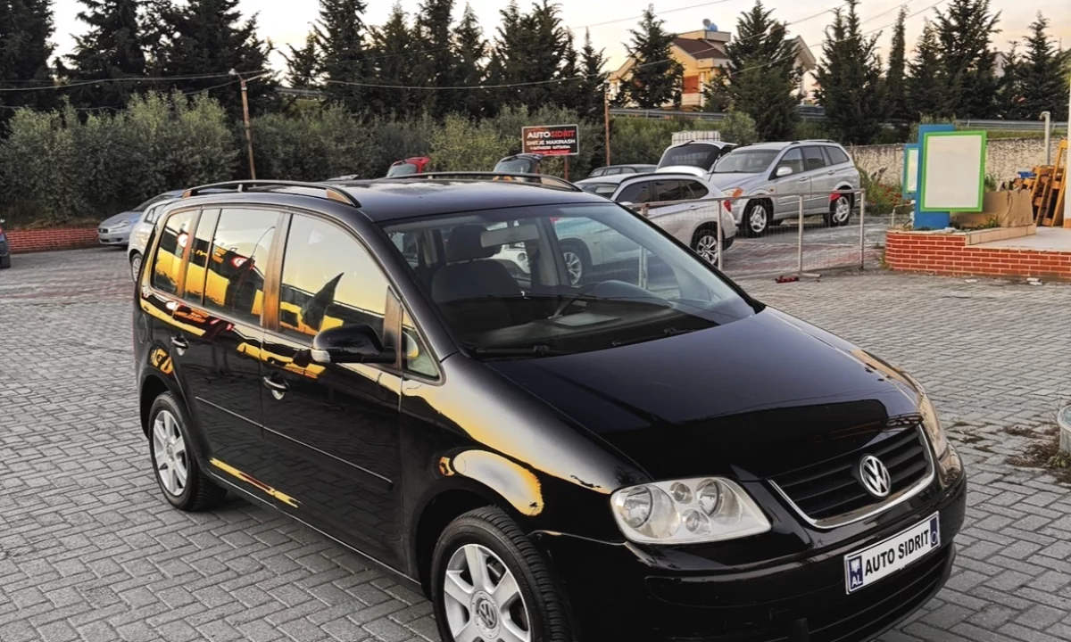 Makina ne shitje ne Kavaje, Volkswagen, 2007 Diesel,Kambio Manual Pagesa 3,200  Euro.