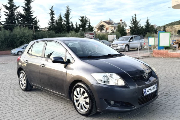 Makina ne shitje ne Kavaje - 4,400 Euro