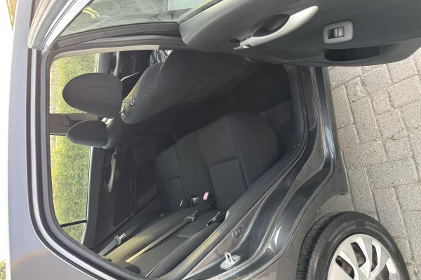 Makina ne shitje ne Kavaje, Toyota, 2008 Diesel,Kambio Manual Pagesa 4,400  Euro.
