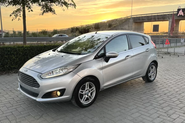 Makina ne shitje ne Kavaje - 4,400 Euro