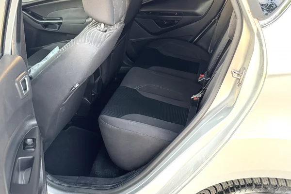 Makina ne shitje ne Kavaje, Ford, 2013 Diesel,Kambio Manual Pagesa 4,400  Euro.