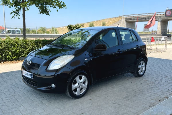 Makina ne shitje ne Kavaje, Toyota, 2006 Diesel,Kambio Automatik Pagesa 4,200  Euro.