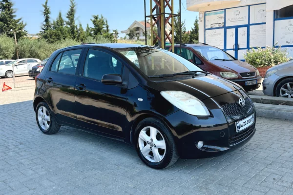Makina ne shitje ne Kavaje, Toyota, 2006 Diesel,Kambio Automatik Pagesa 4,200  Euro.