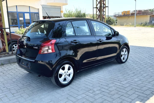 Makina ne shitje ne Kavaje, Toyota, 2006 Diesel,Kambio Automatik Pagesa 4,200  Euro.