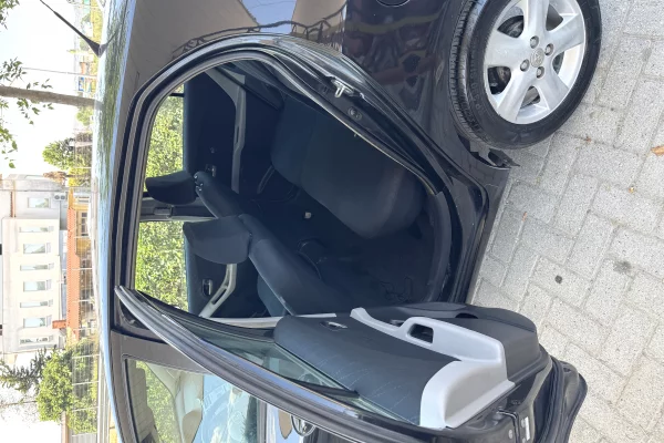 Makina ne shitje ne Kavaje, Toyota, 2006 Diesel,Kambio Automatik Pagesa 4,200  Euro.