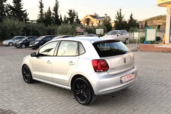 Makina ne shitje ne Kavaje, Volkswagen, 2011 Diesel,Kambio Manual Pagesa 4,300  Euro.