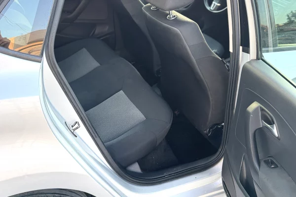 Makina ne shitje ne Kavaje, Volkswagen, 2011 Diesel,Kambio Manual Pagesa 4,300  Euro.