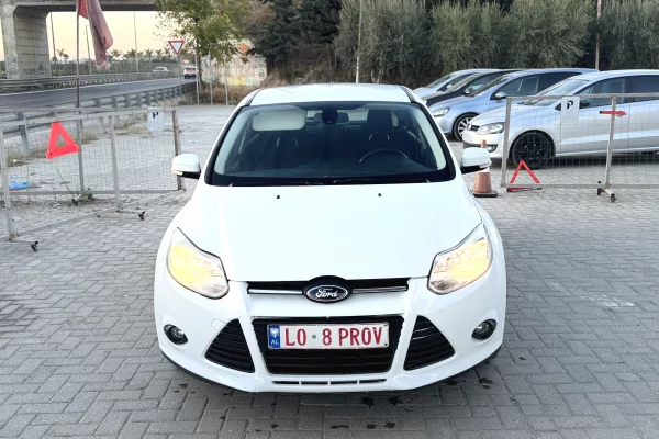 Makina ne shitje ne Kavaje, Ford, 2014 Diesel,Kambio Manual Pagesa 4,400  Euro.