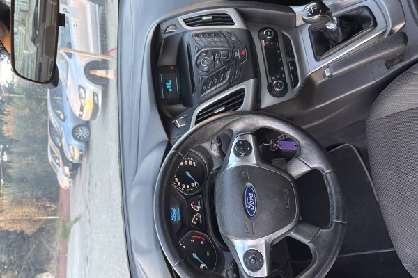 Makina ne shitje ne Kavaje, Ford, 2014 Diesel,Kambio Manual Pagesa 4,400  Euro.