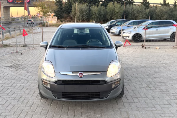 Cars for sale in Kavaja, Fiat, 2011 Diesel,Kambio Manual Payment 3,300  Euro.
