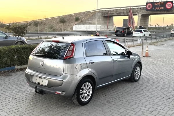 Cars for sale in Kavaja, Fiat, 2011 Diesel,Kambio Manual Payment 3,300  Euro.