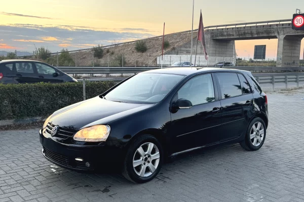 Cars for sale in Kavaja - 3,200 Euro