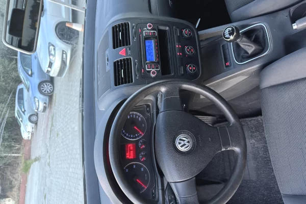 Cars for sale in Kavaja, Volkswagen, 2008 Diesel,Kambio Manual Payment 3,200  Euro.