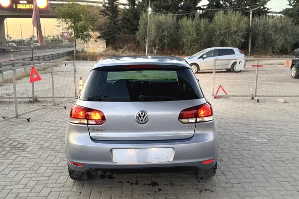 Cars for sale in Kavaja, Volkswagen, 2009 Diesel,Kambio Manual Payment 4,800  Euro.