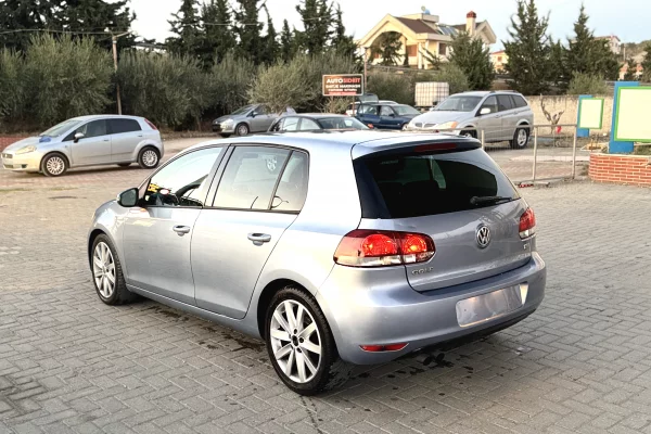 Cars for sale in Kavaja, Volkswagen, 2009 Diesel,Kambio Manual Payment 4,800  Euro.