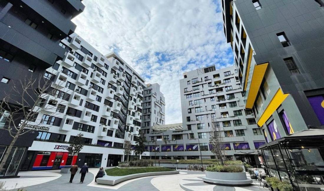 Ambient biznesi per shitje tek Square 21/ Ish-Parku