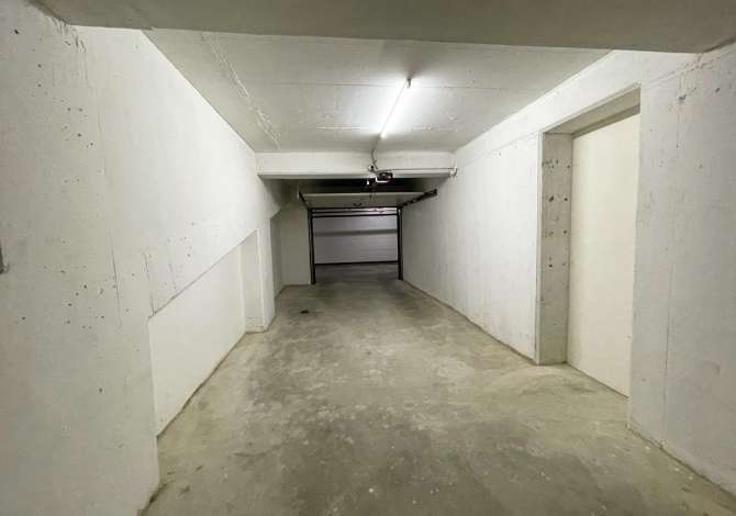 Business Property in Sale 4+1 in Tirana - 37,000 Euro