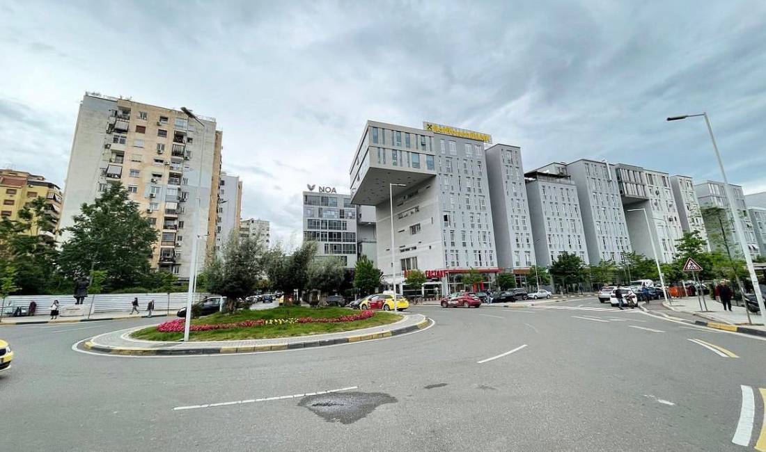 Ambient zyrash luksoze per qira tek KIKA 2/ Komuna e Parisit