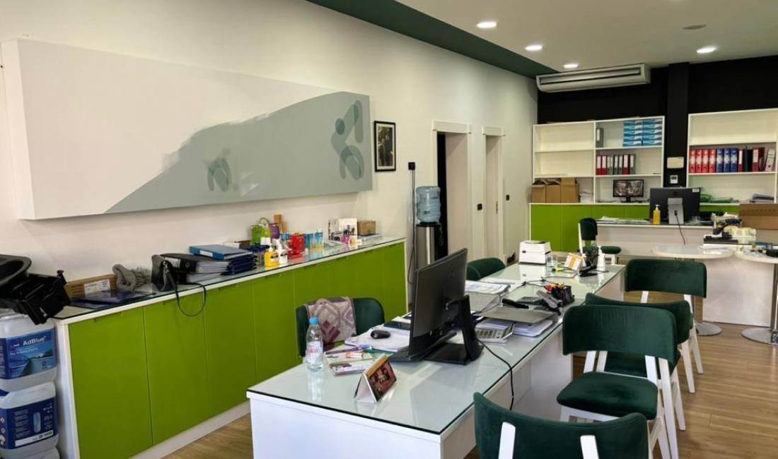 Ambient Biznesi per qira pran Ures se Selites. 