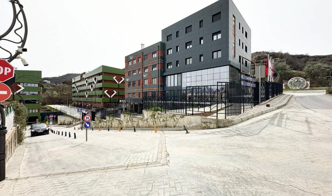 Parking per shitje tek Zgjerimi tek Kodra e Diellit.