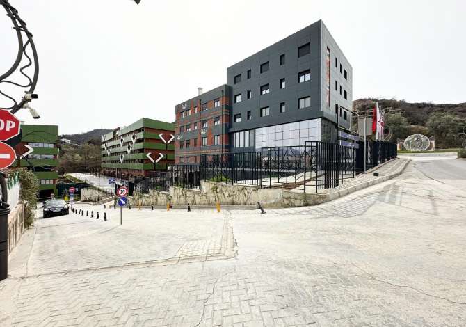 Ambient biznesi ne shitje 4+1 ne Tirane - 18,000 Euro