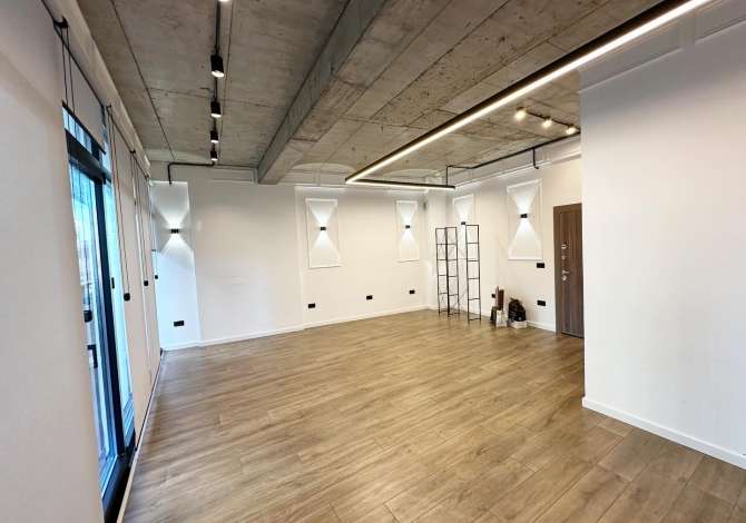 Ambient Zyre per qira tek Vila Gold tek Selvia.