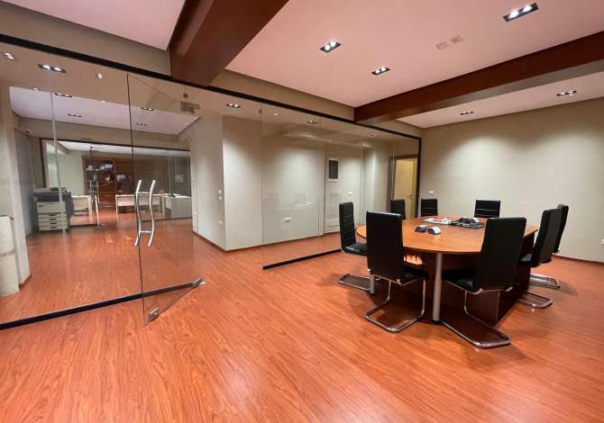 Ambient zyrash per qira tek Liqeni i Thate Rruga Peti