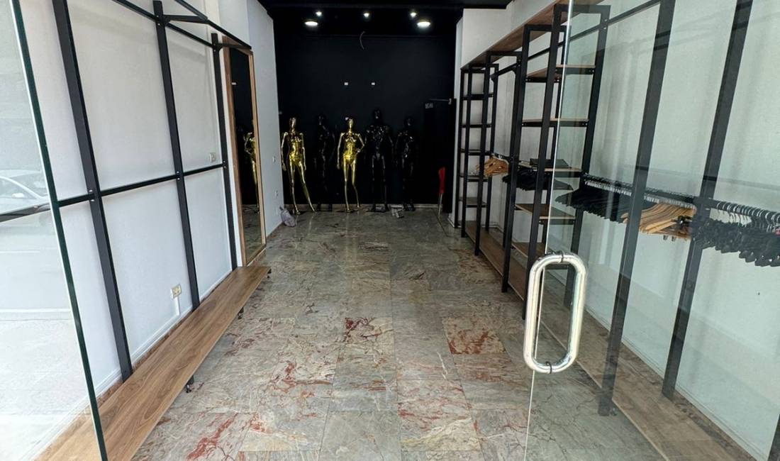 Ambient Biznesi per qira tek Selvia.