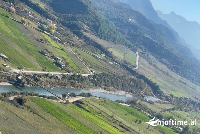 Toke per shitje buze Vjoses ne Permet. 