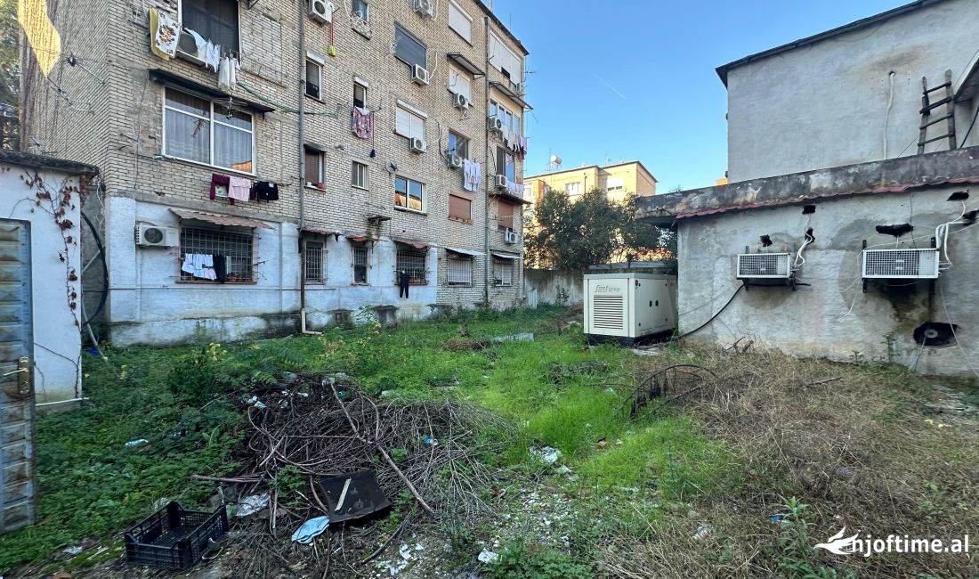 Toke me qira tek Uzina Dinamo.