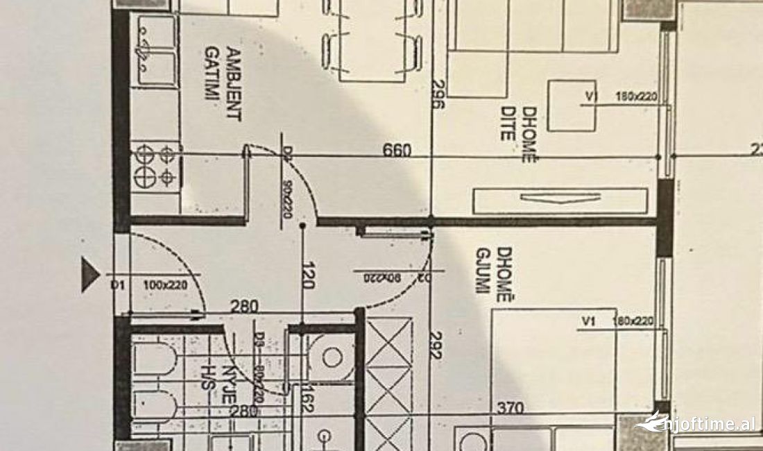 Shtepi ne shitje Apartament ne Tirane, 1+1, Mobilimi Bosh, pa mobiluar, Pagesa 108,500  Euro.