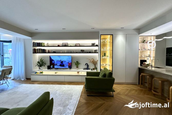 Shtepi ne shitje Apartament ne Tirane, 2+1, Mobilimi E mobiluar, Pagesa 395,000  Euro.