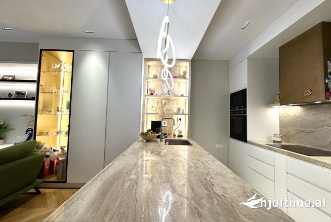 Shtepi ne shitje Apartament ne Tirane, 2+1, Mobilimi E mobiluar, Pagesa 395,000  Euro.