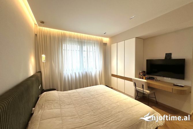 Shtepi ne shitje Apartament ne Tirane, 2+1, Mobilimi E mobiluar, Pagesa 395,000  Euro.