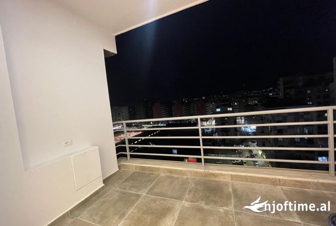 Shtepi ne shitje Apartament ne Tirane, 2+1, Mobilimi Bosh, pa mobiluar, Pagesa 237,000  Euro.