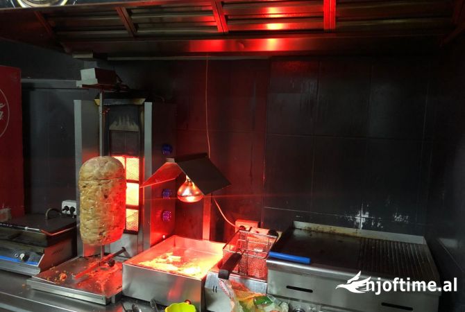 Ambient biznesi ne shitje 2+1 ne Tirane - 6,500 Euro