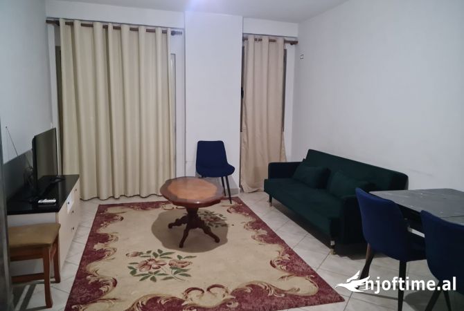 Shtepi me qera Apartament ne Tirane, 1+1, Mobilimi E mobiluar, Pagesa 350  Euro.