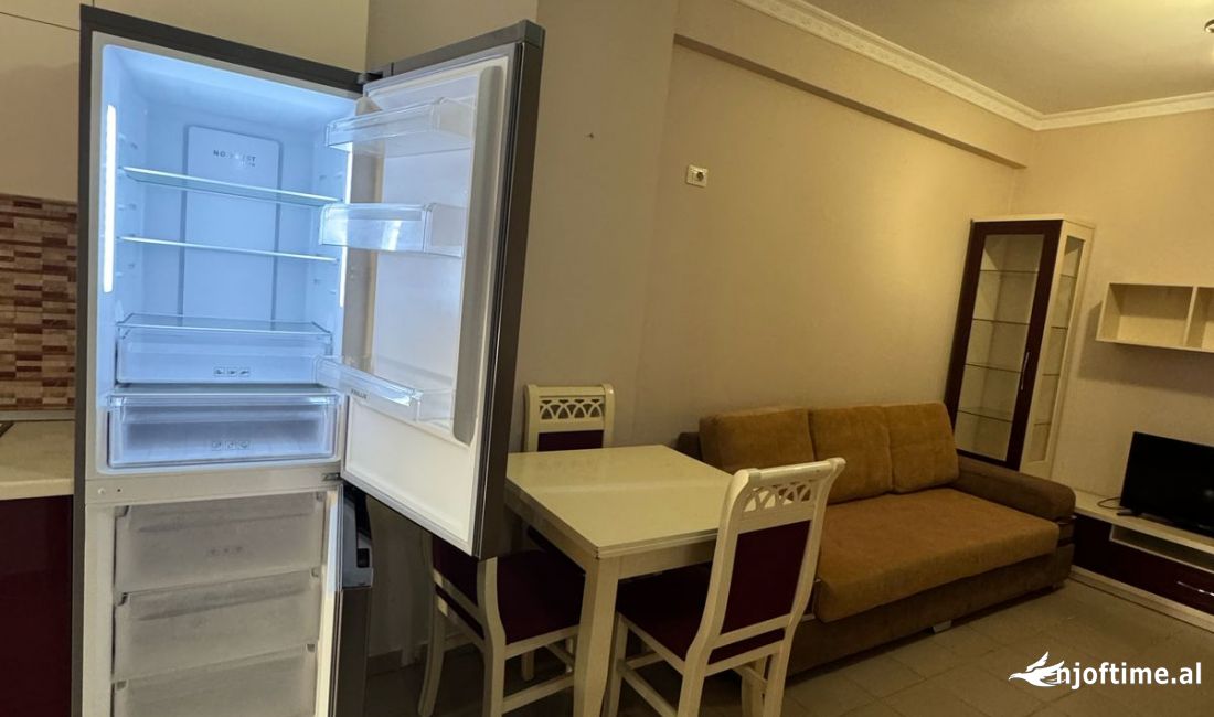 Shtepi me qera Apartament ne Tirane, 2+1, Mobilimi E mobiluar, Pagesa 450  Euro.