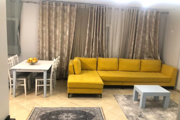 Shtepi me qera 2+1 ne Tirane - 650 Euro